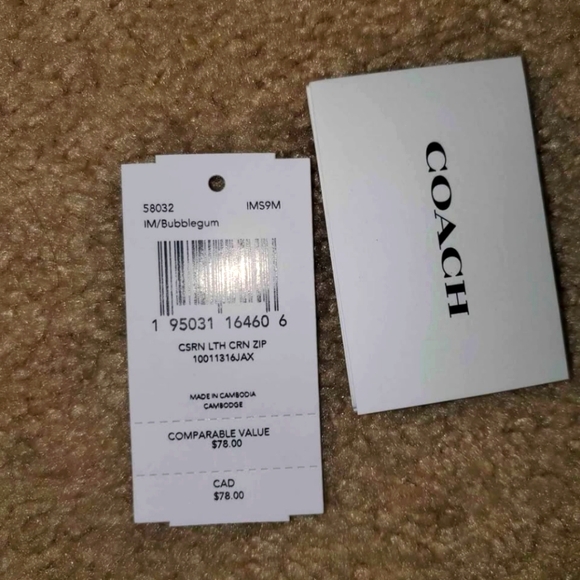 Coach Cute Bubblegum pink, Genuine Leather Wristlet Wallet ~ never used - Picture 3 of 4